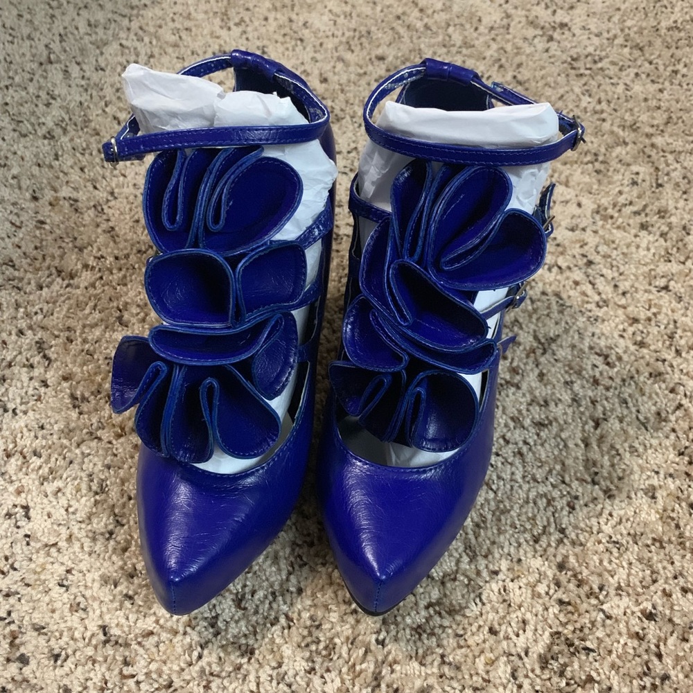 New Dollhouse Soliel heel